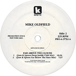 maxi_far_above_the_clouds_us_pro-a-9752-a_bside
