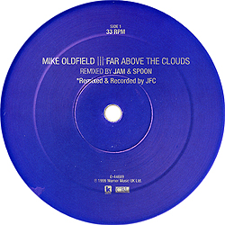 maxi_far_above_the_clouds_usa_9_44669_aside