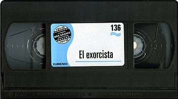 vhs_the_exorcist_es_el_mundo_tape_top