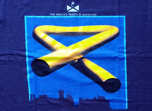 t-shirt_premiere_tubular_bells_ii_lead_detail