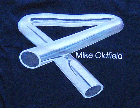t-shirt_then_and_now_blue_lead_detail
